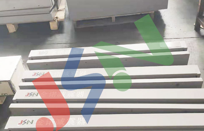 上海虹橋國家會(huì)展中心矩陣式減振器MT型案例！